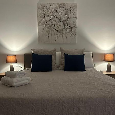 3 Bedroom Seaside Luxury Accommodation - Sleeps 8 เซนต์พอลส์เบย์ ภายนอก รูปภาพ