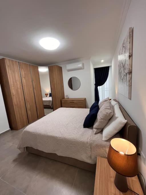 3 Bedroom Seaside Luxury Accommodation - Sleeps 8 เซนต์พอลส์เบย์ ภายนอก รูปภาพ
