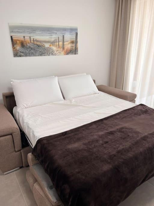 3 Bedroom Seaside Luxury Accommodation - Sleeps 8 เซนต์พอลส์เบย์ ภายนอก รูปภาพ