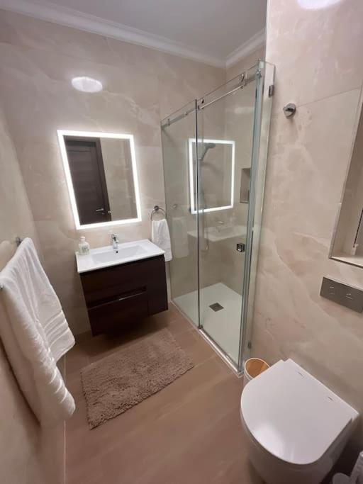 3 Bedroom Seaside Luxury Accommodation - Sleeps 8 เซนต์พอลส์เบย์ ภายนอก รูปภาพ